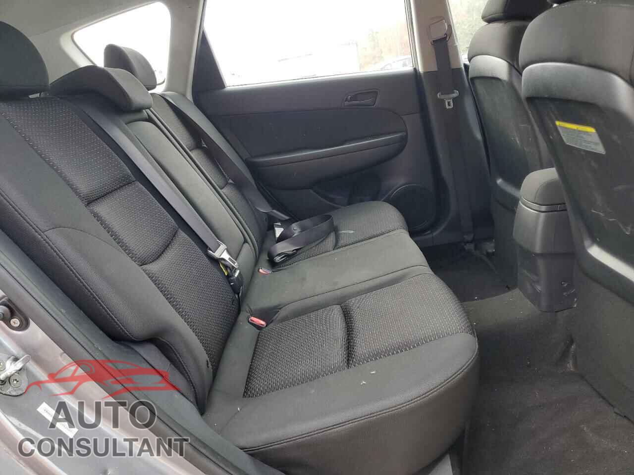 HYUNDAI ELANTRA 2012 - KMHDB8AE7CU152001