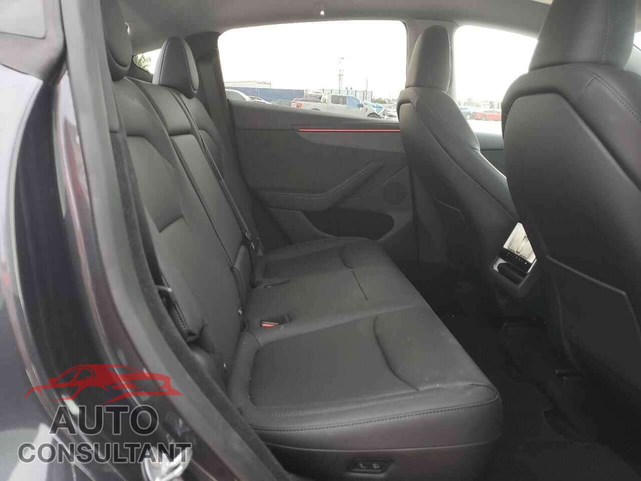 TESLA MODEL Y 2026 - 7SAYGDEDXTF379955