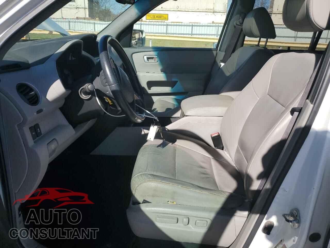 HONDA PILOT 2012 - 5FNYF3H97CB009175