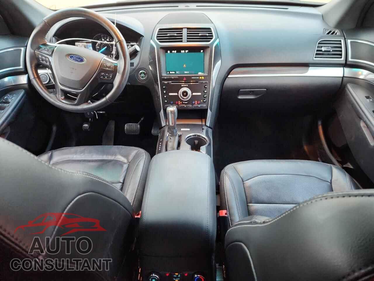 FORD EXPLORER 2017 - 1FM5K7F80HGA14582