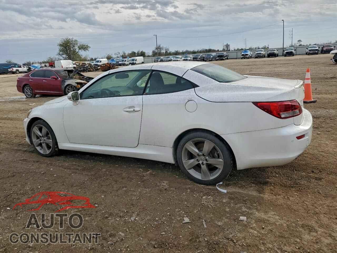 LEXUS IS 2011 - JTHFF2C20B2520822