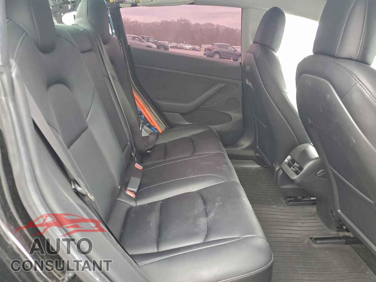 TESLA MODEL 3 2021 - 5YJ3E1EB5MF045084