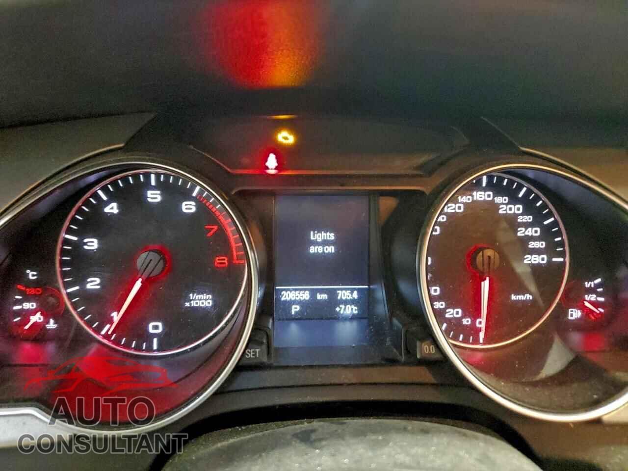 AUDI A5 2011 - WAUVFBFR0BA010544
