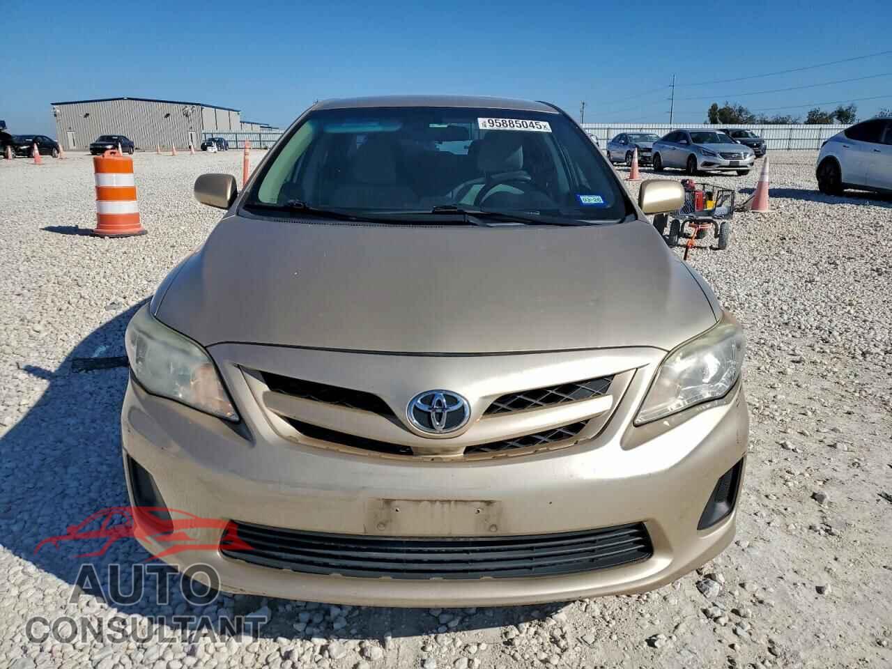 TOYOTA COROLLA 2013 - 5YFBU4EE3DP170681