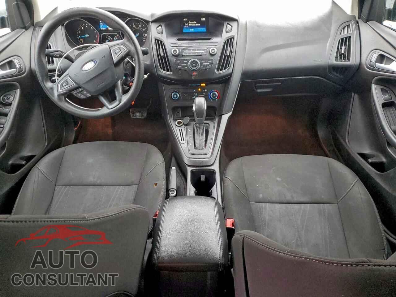 FORD FOCUS 2017 - 1FADP3F26HL247384