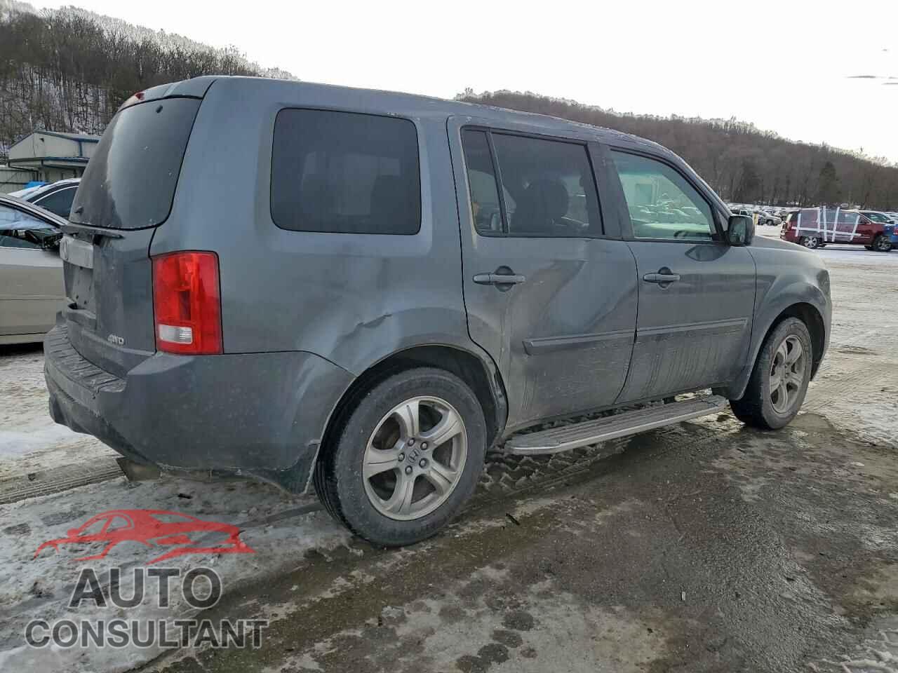 HONDA PILOT 2013 - 5FNYF4H68DB012048