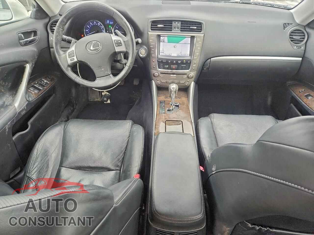 LEXUS IS 2012 - JTHCF5C20C5054068