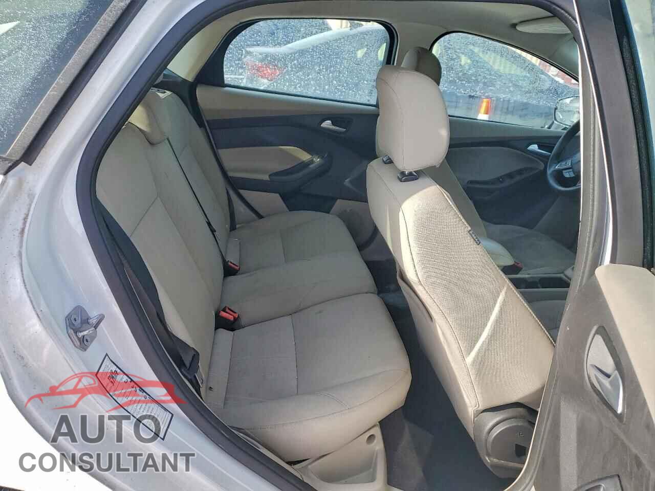 FORD FOCUS 2017 - 1FADP3K27HL225481