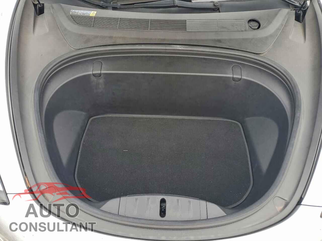 TESLA MODEL 3 2018 - 5YJ3E1EA9JF024404
