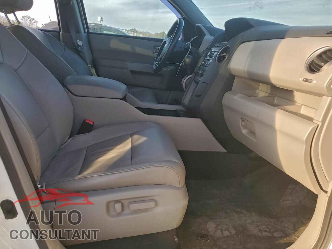 HONDA PILOT 2013 - 5FNYF3H55DB032582