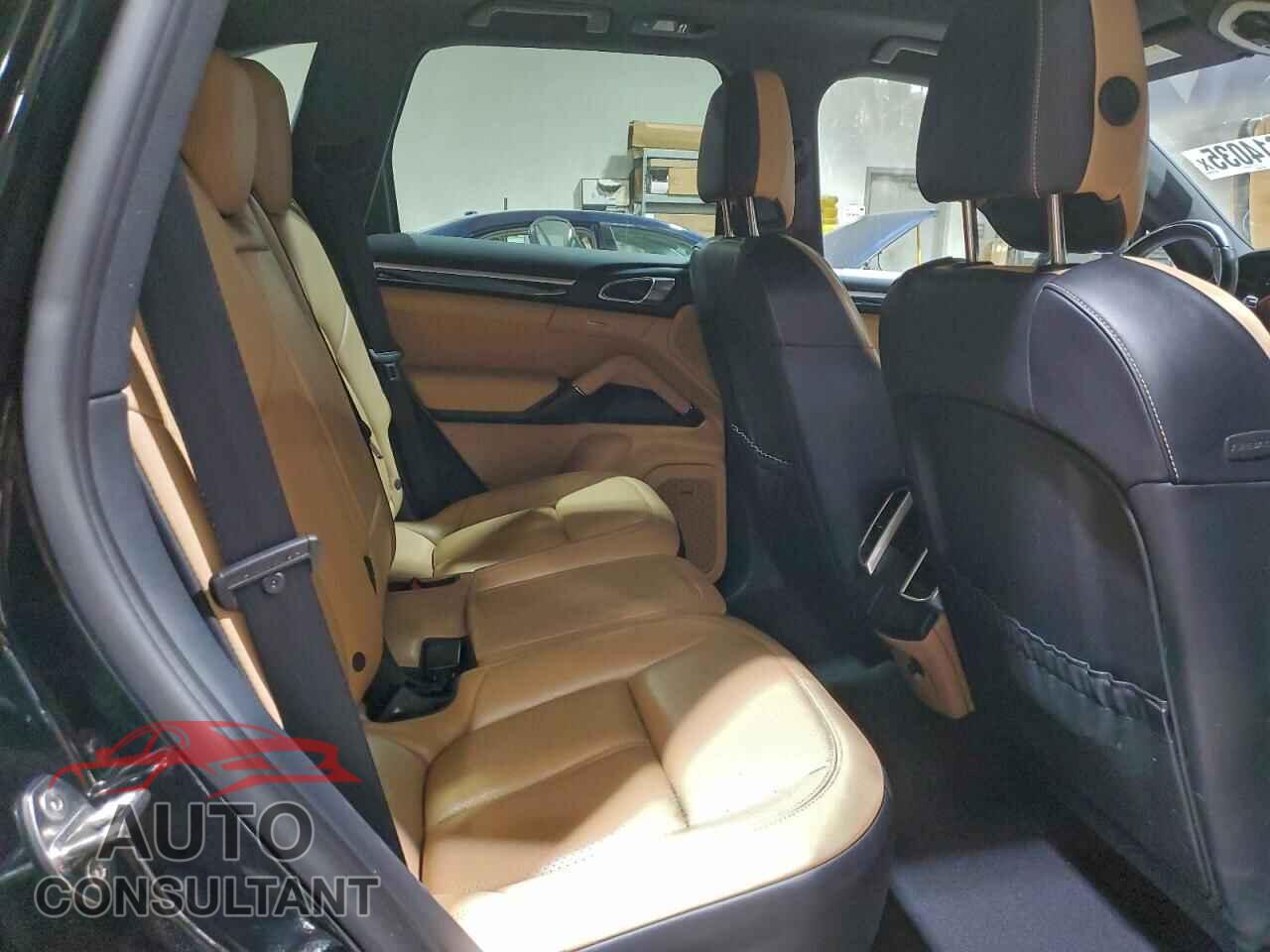 PORSCHE CAYENNE 2016 - WP1AA2A20GKA36961