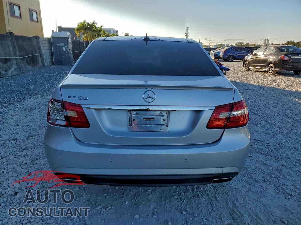 MERCEDES-BENZ E-CLASS 2011 - WDDHF5GB5BA273654