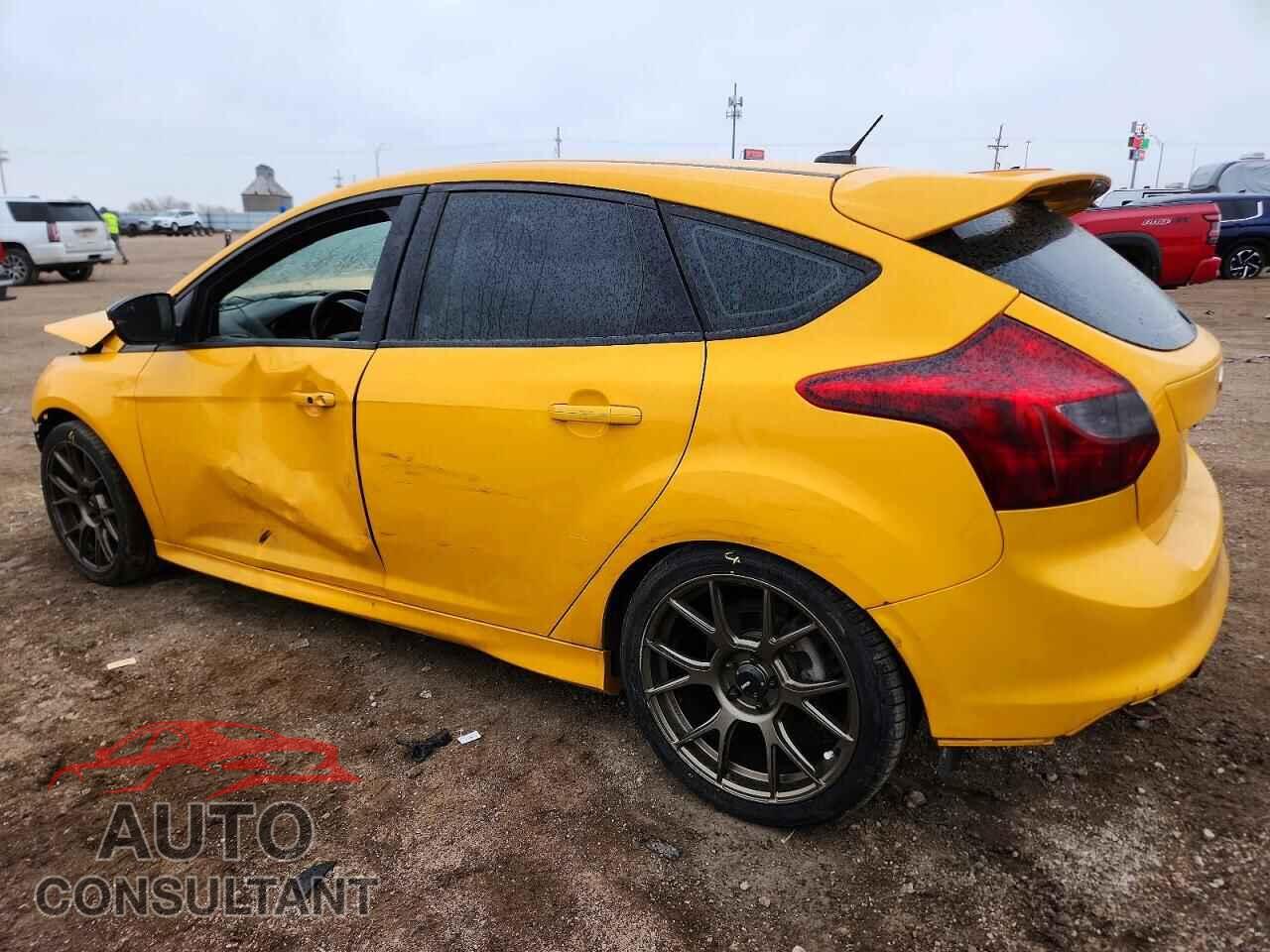 FORD FOCUS 2013 - 1FADP3L93DL201975