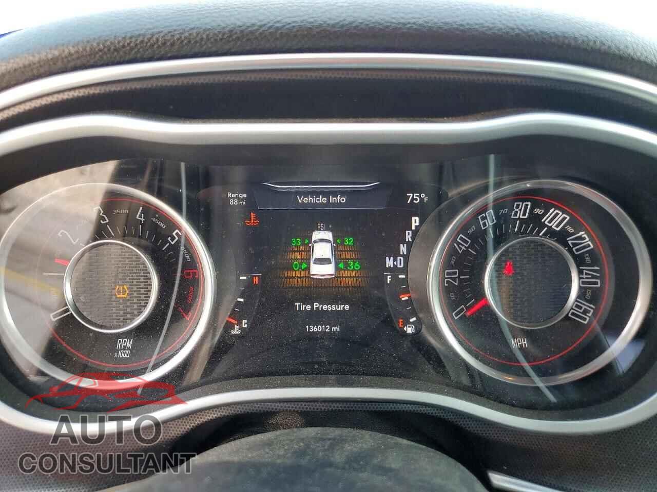 DODGE CHALLENGER 2015 - 2C3CDZBT5FH708573