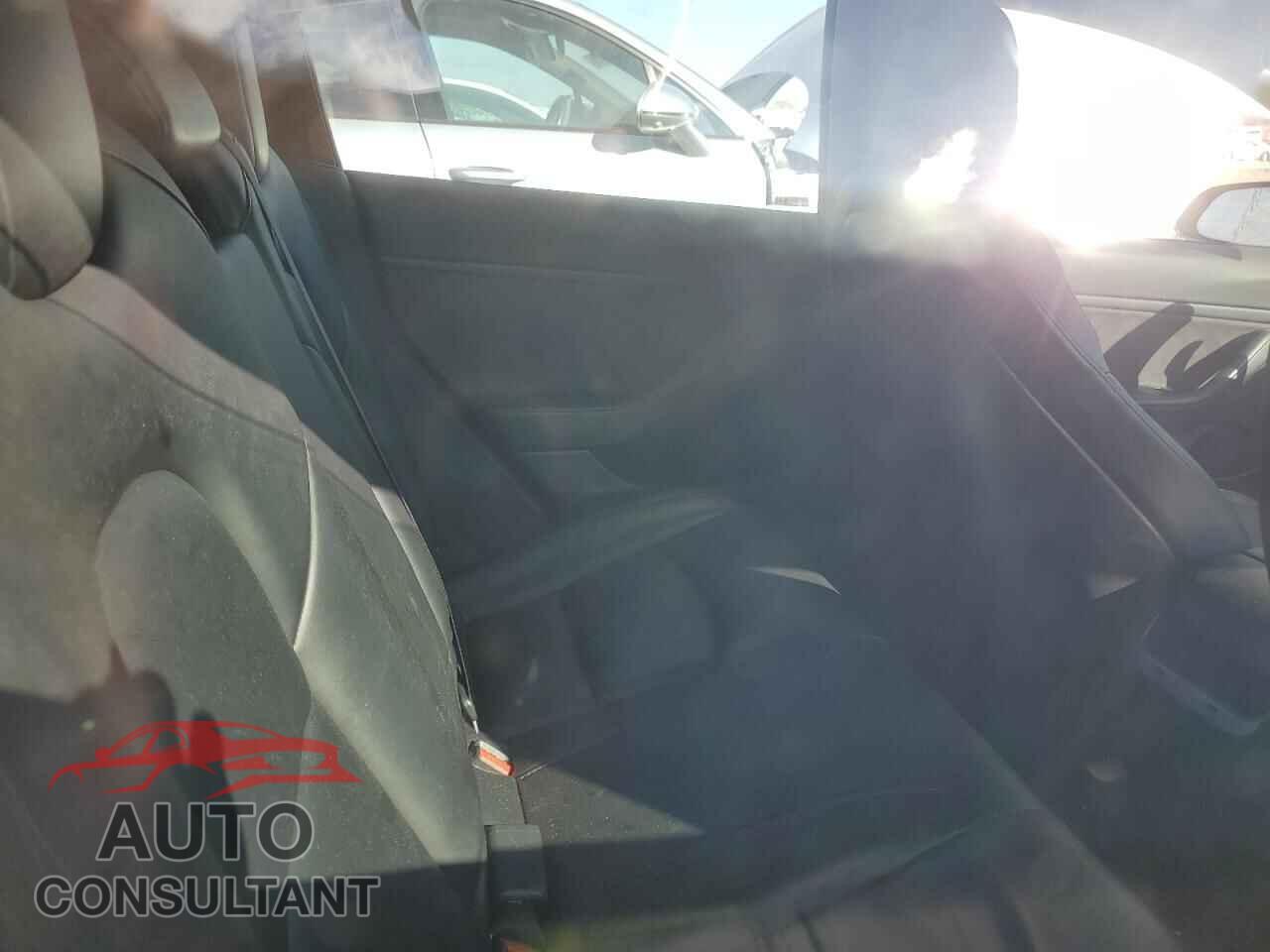 TESLA MODEL 3 2018 - 5YJ3E1EB9JF182024