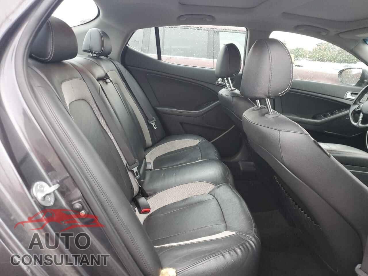 KIA OPTIMA 2011 - KNAGR4A67B5141696
