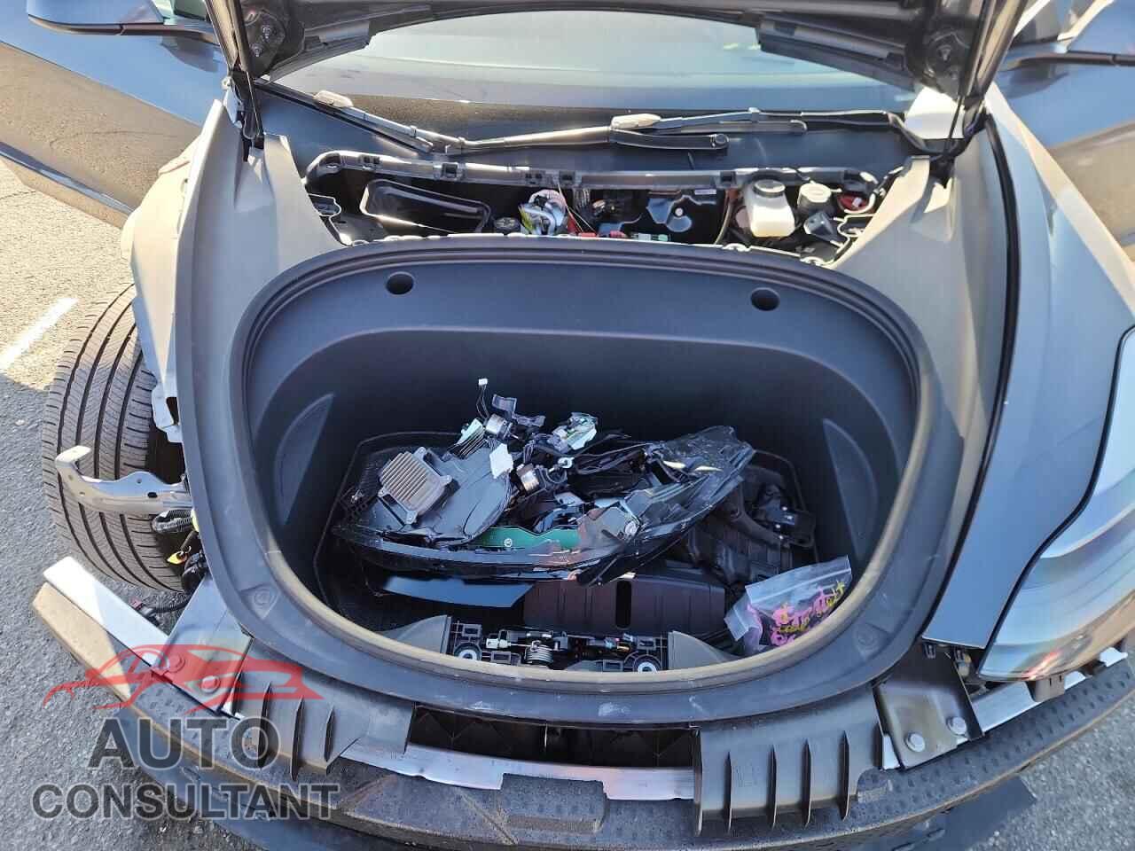 TESLA MODEL 3 2023 - 5YJ3E1EA5PF707287