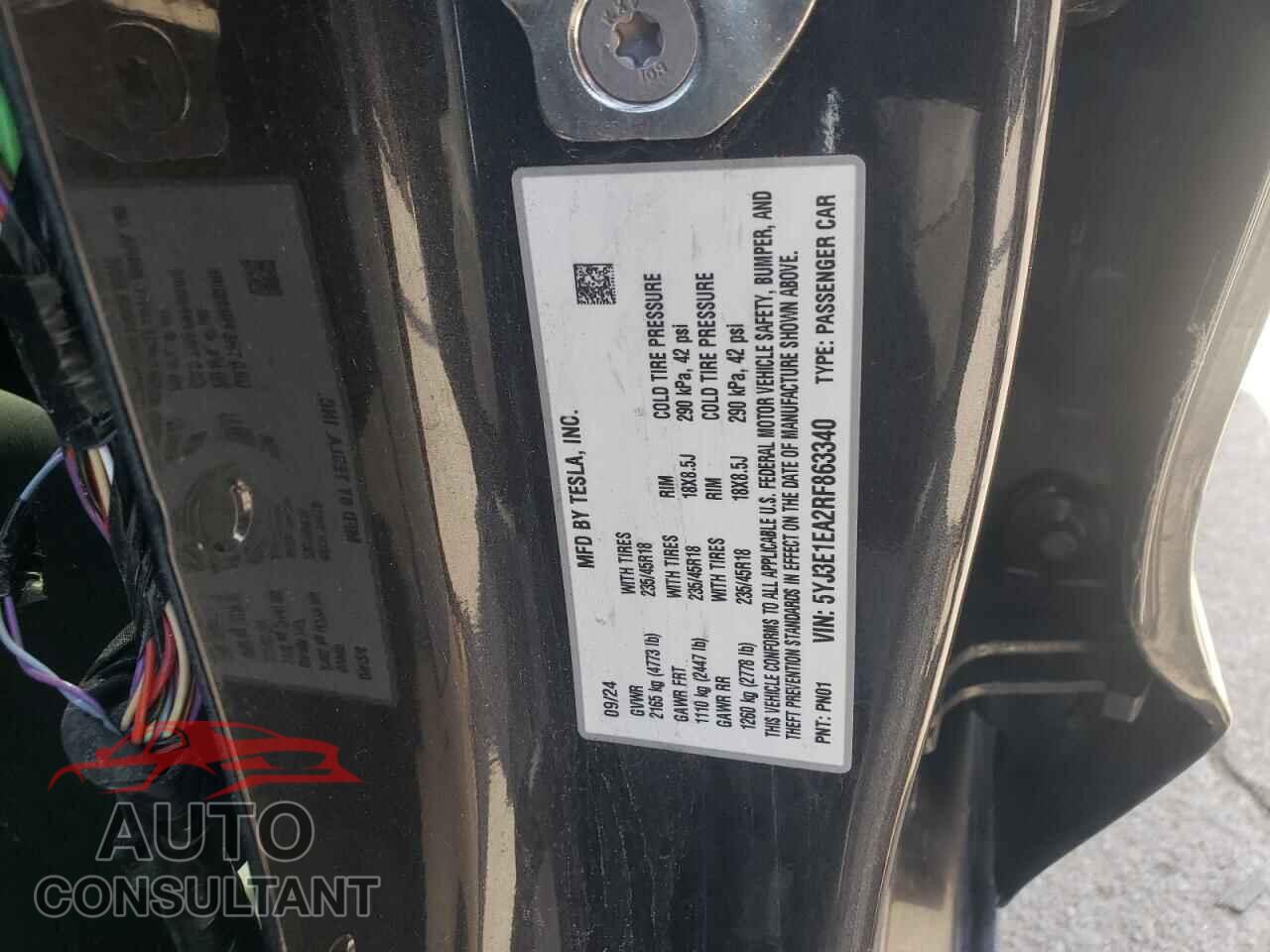 TESLA MODEL 3 2024 - 5YJ3E1EA2RF863340