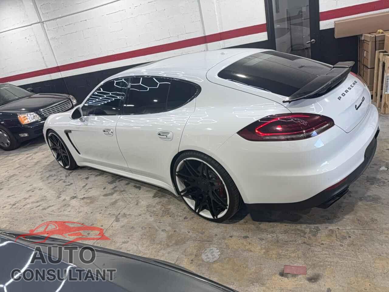 PORSCHE PANAMERA 2015 - WP0AF2A78FL080505