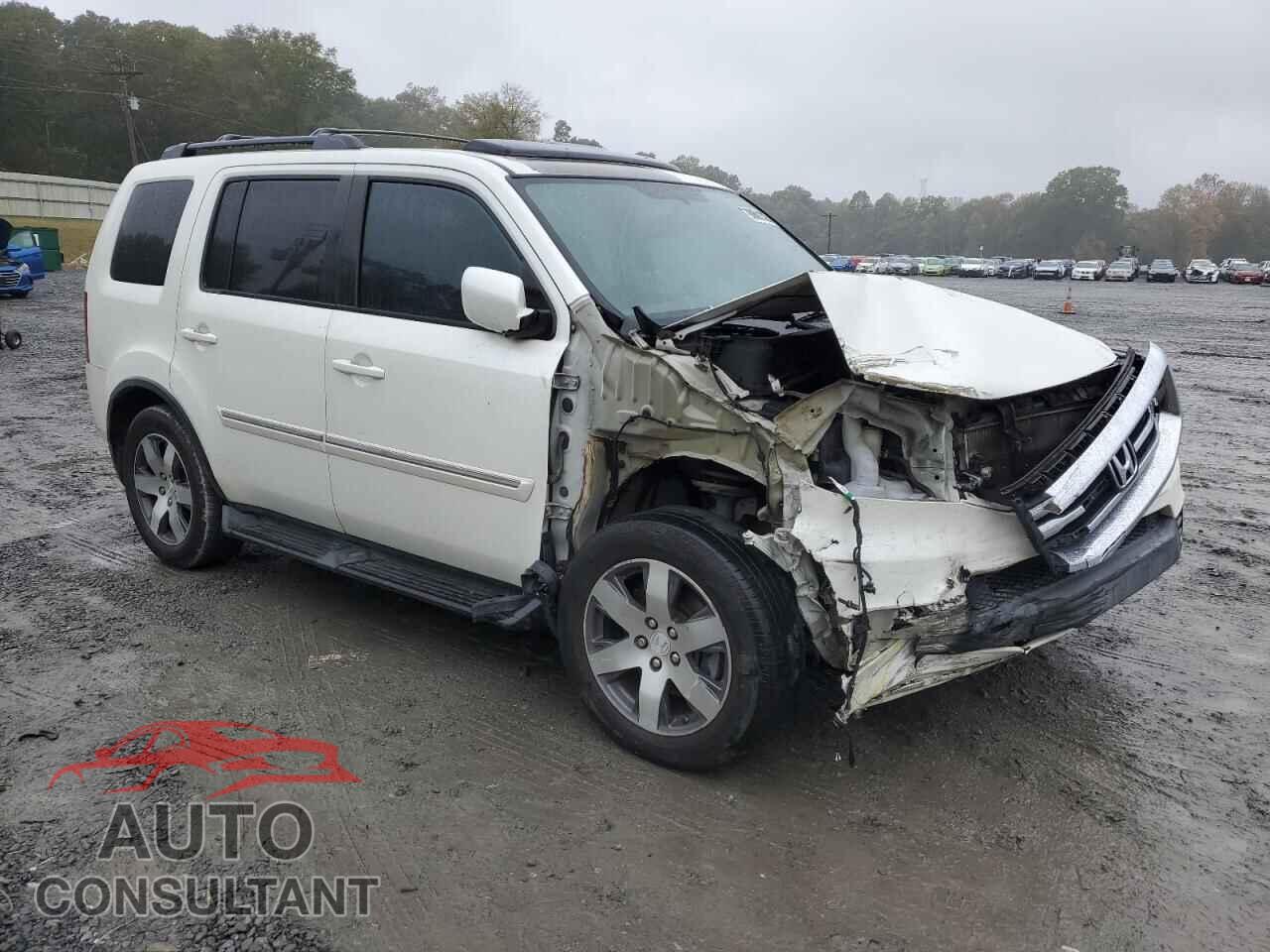 HONDA PILOT 2015 - 5FNYF4H95FB035929