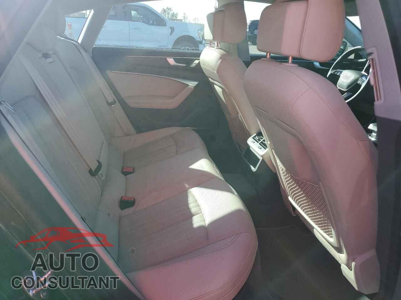 AUDI A7 2019 - WAUV2BF20KN043647