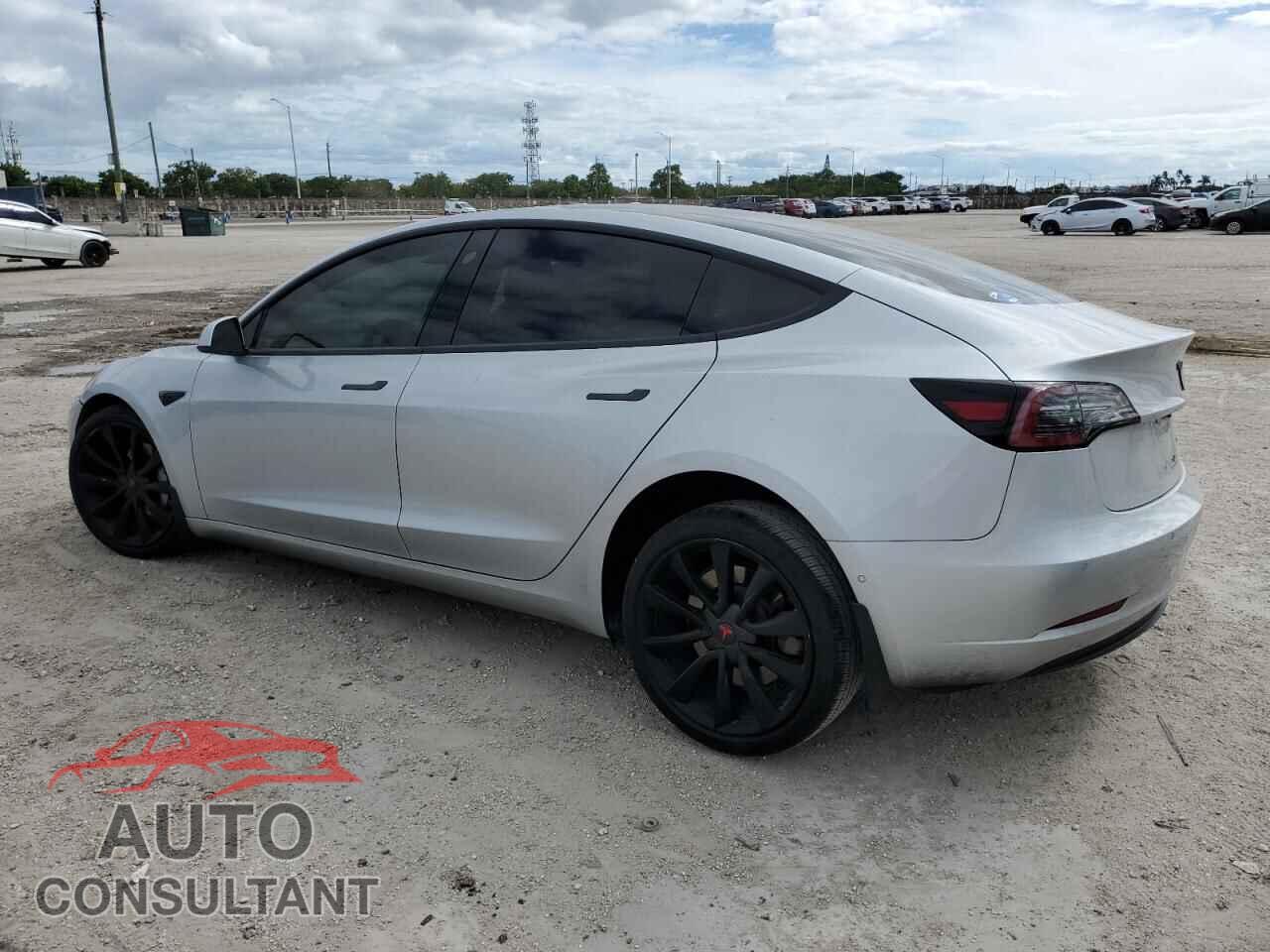 TESLA MODEL 3 2018 - 5YJ3E1EB8JF069276