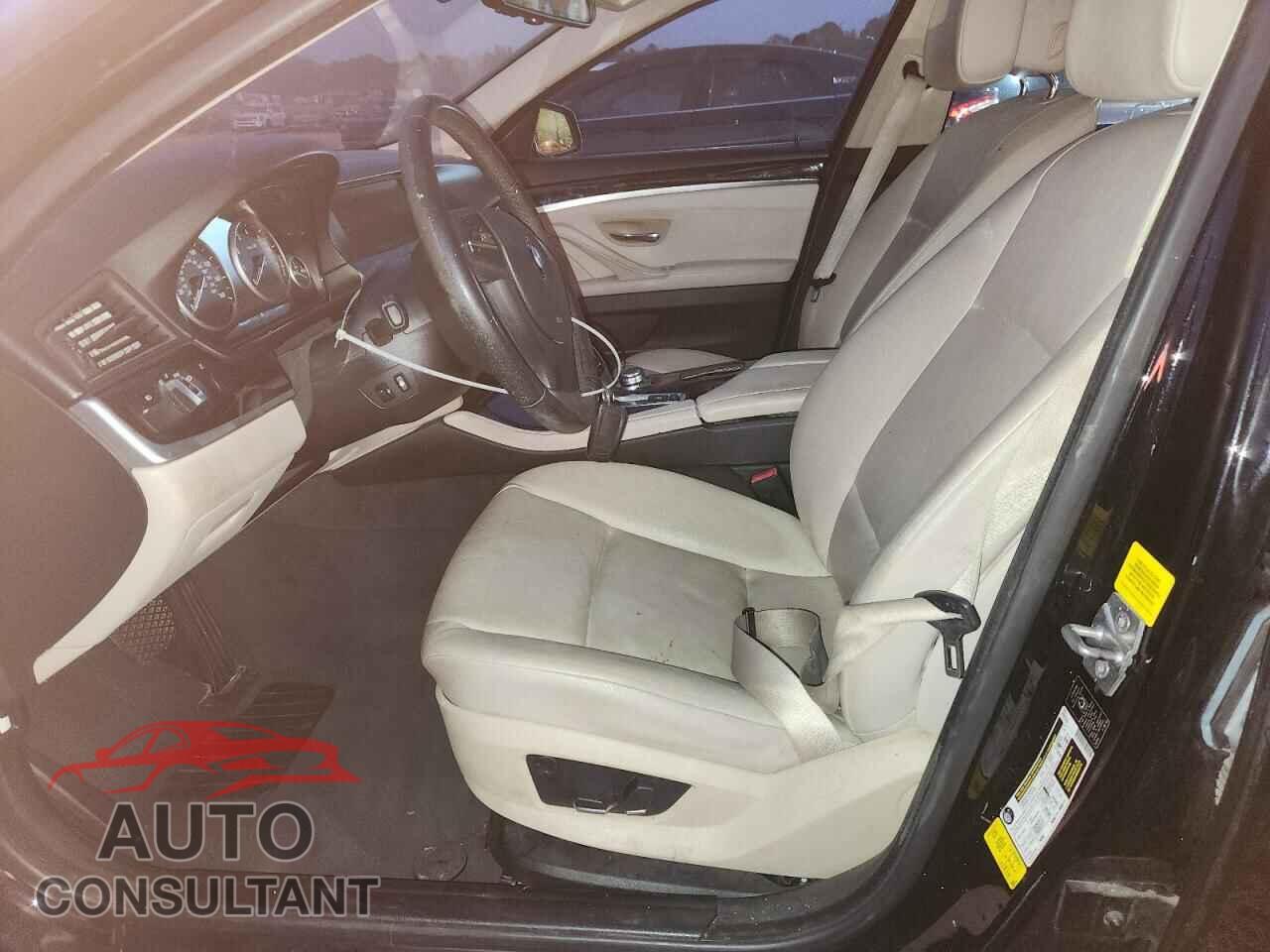 BMW 5 SERIES 2012 - WBAXG5C59CDW66377