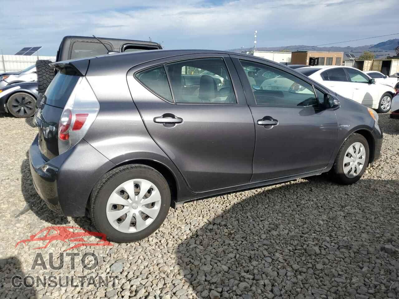 TOYOTA PRIUS 2013 - JTDKDTB32D1044779