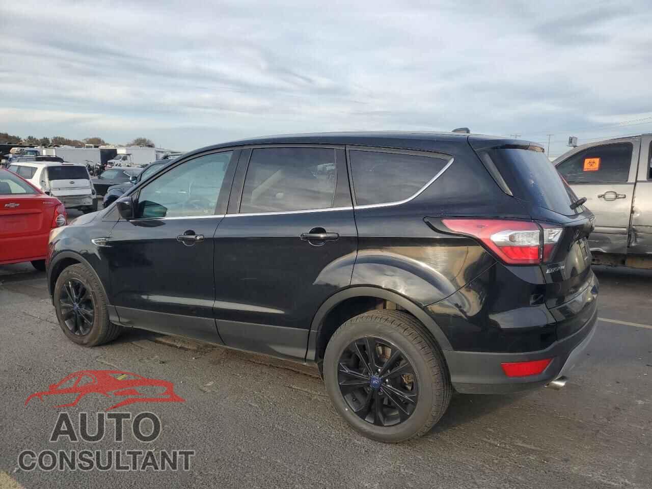 FORD ESCAPE 2017 - 1FMCU0GD7HUC74547