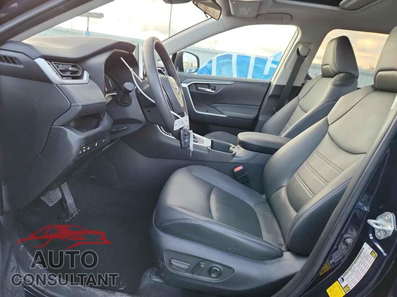 TOYOTA RAV4 2024 - 2T3A1RFV6RW488176