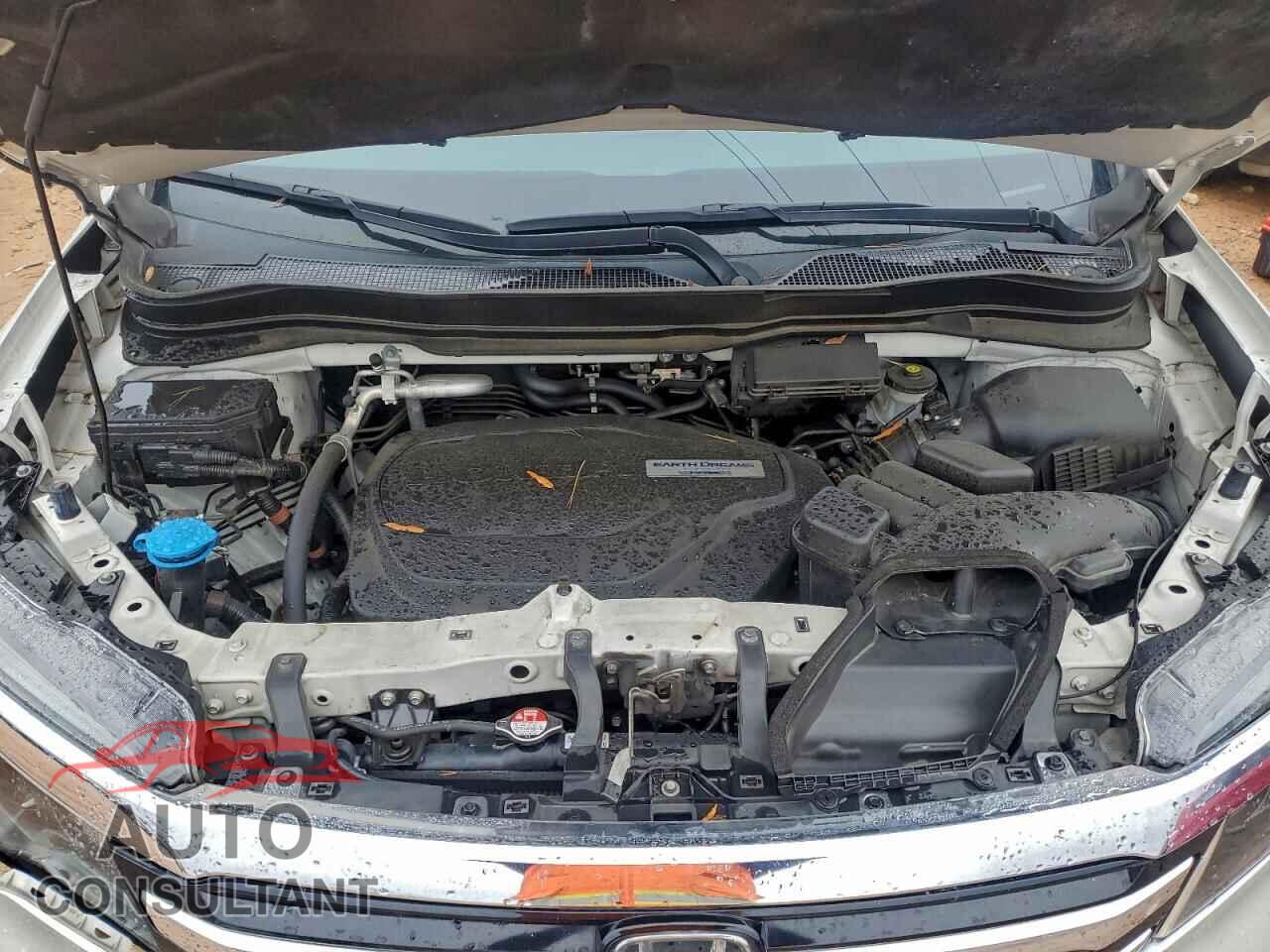 HONDA PILOT 2017 - 5FNYF6H05HB100018