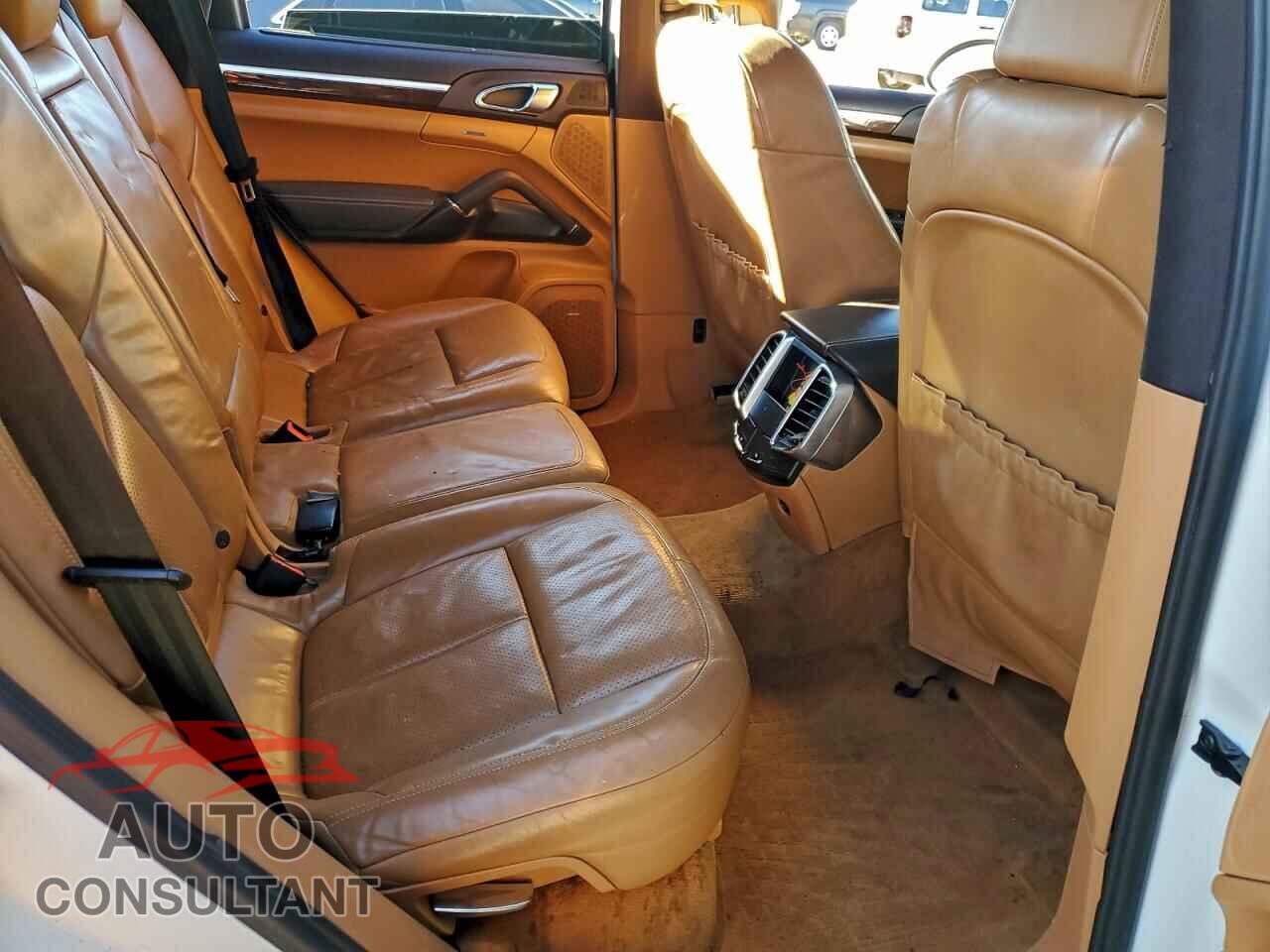 PORSCHE CAYENNE 2011 - WP1AB2A2XBLA55615