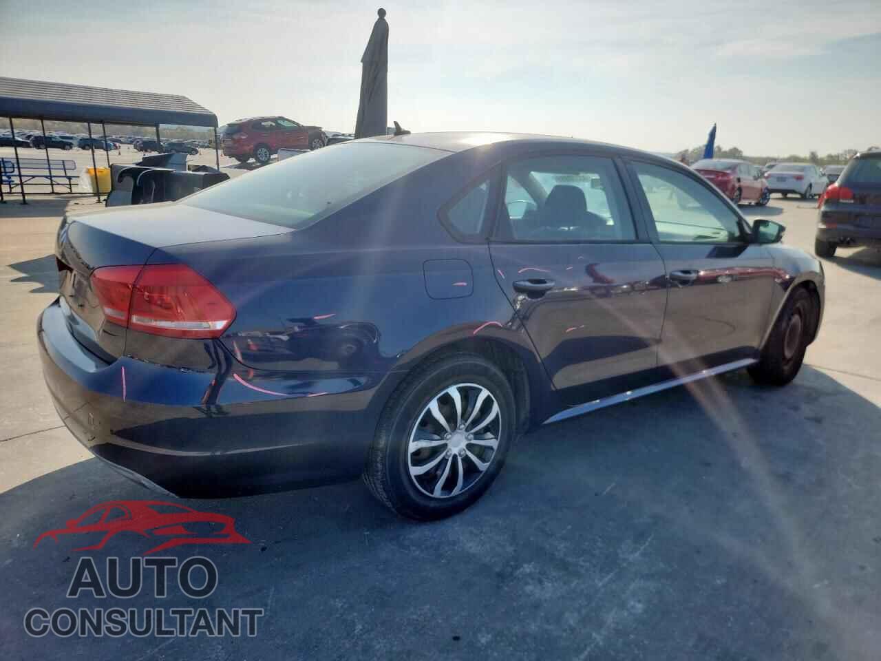 VOLKSWAGEN PASSAT 2014 - 1VWAP7A39EC007310