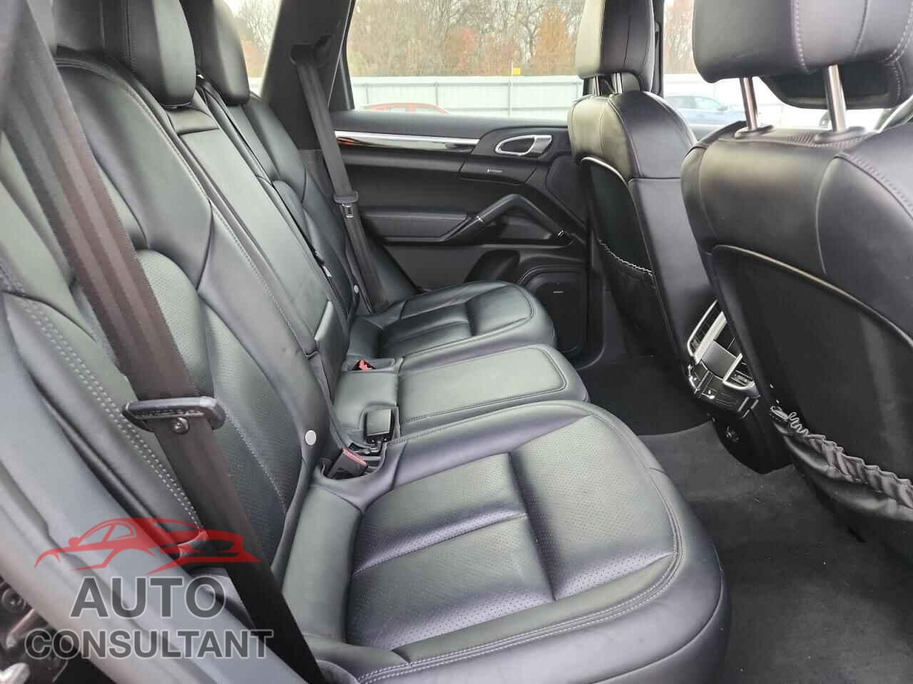 PORSCHE CAYENNE 2016 - WP1AE2A22GLA17729