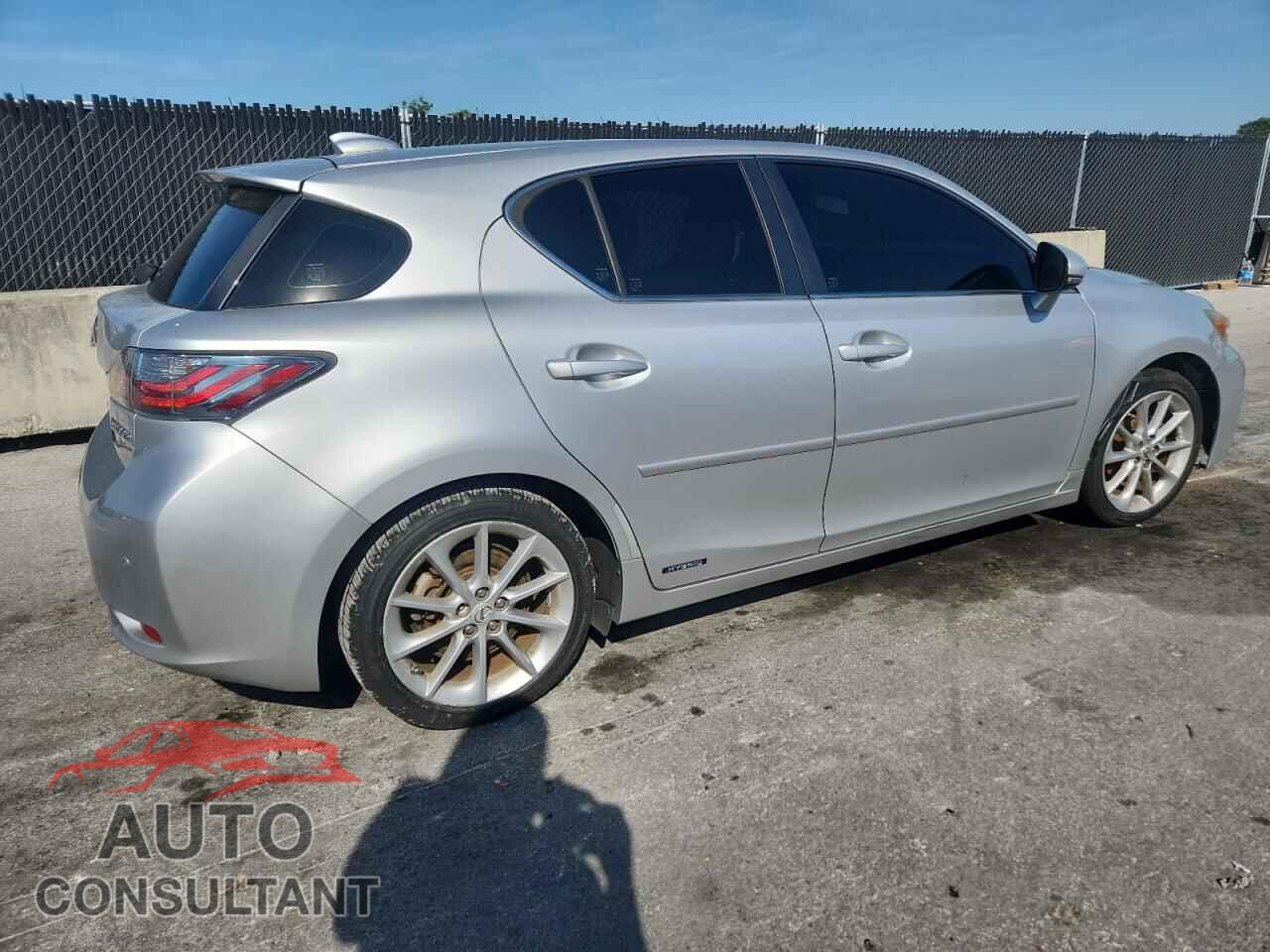 LEXUS CT 200 2013 - JTHKD5BHXD2135153