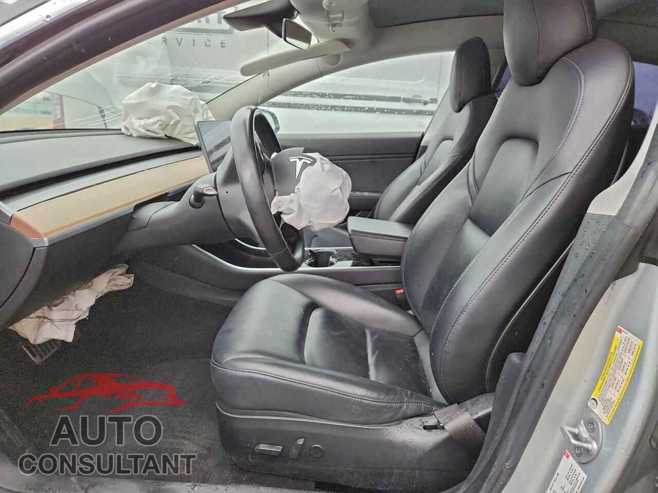 TESLA MODEL 3 2018 - 5YJ3E1EBXJF065357