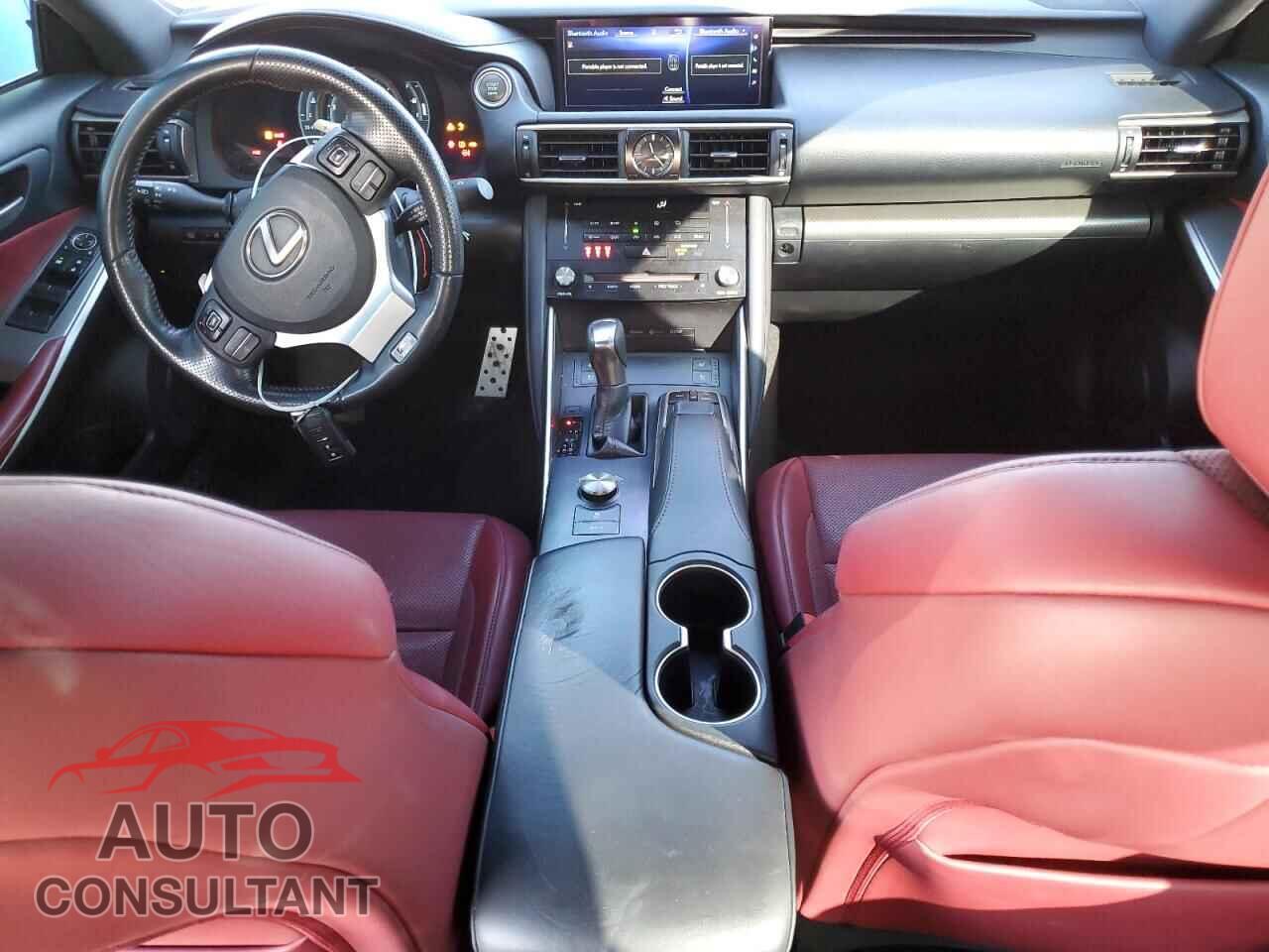 LEXUS IS 2018 - JTHC81D20J5032800