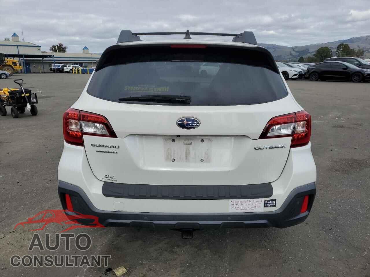 SUBARU OUTBACK 2018 - 4S4BSANC2J3380093