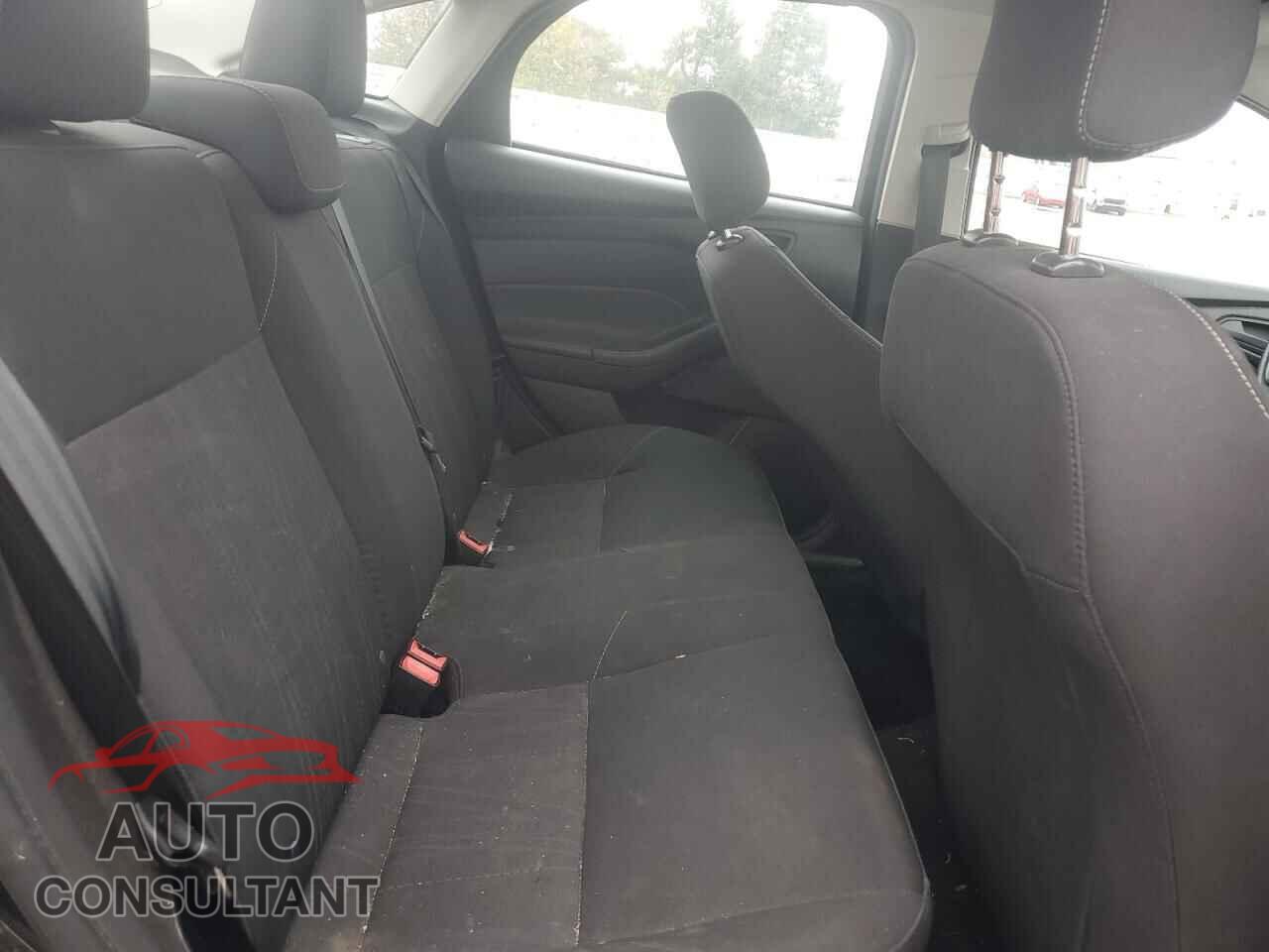 FORD FOCUS 2016 - 1FADP3E24GL336225