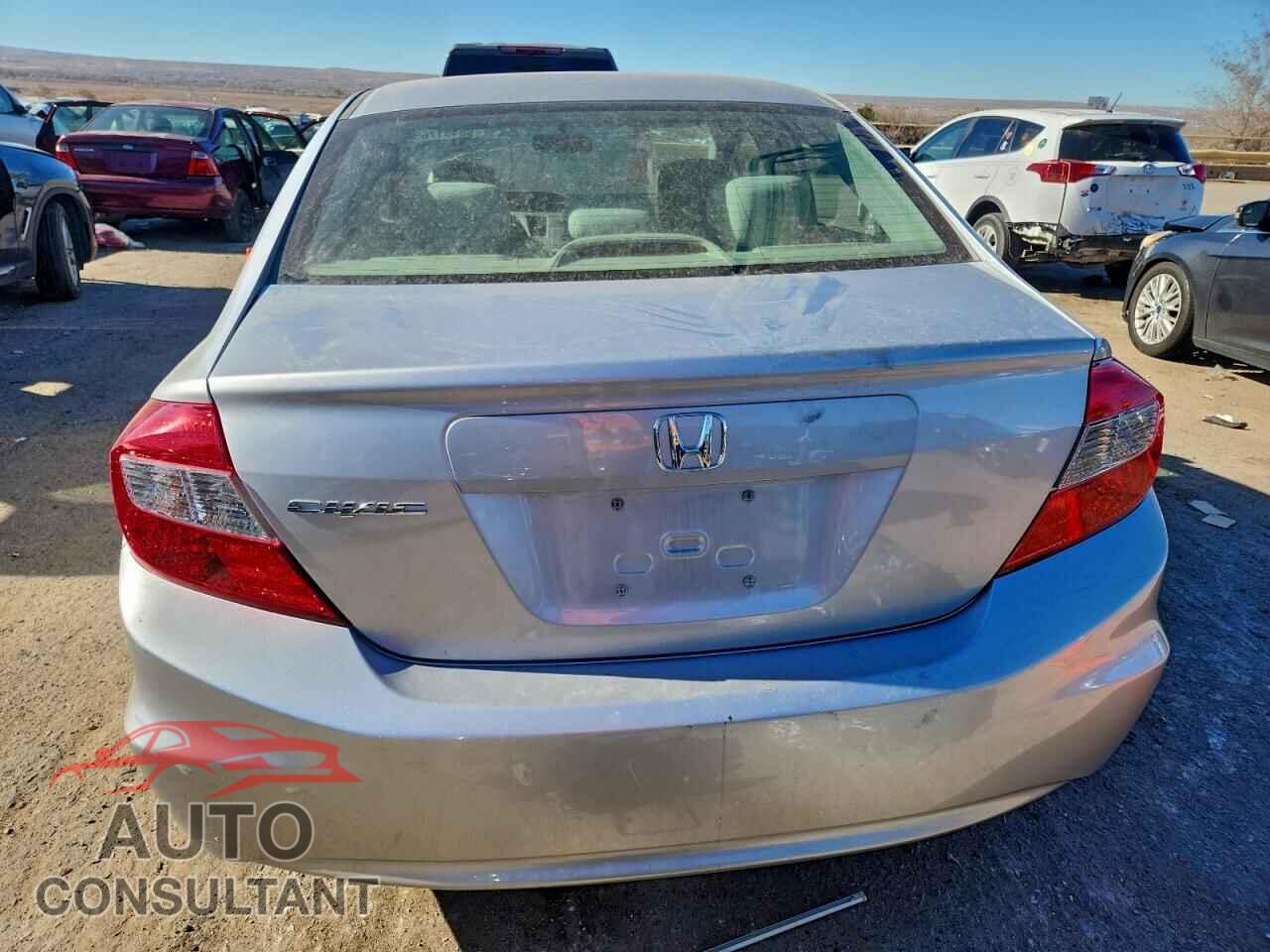 HONDA CIVIC 2012 - 2HGFB2F55CH611842