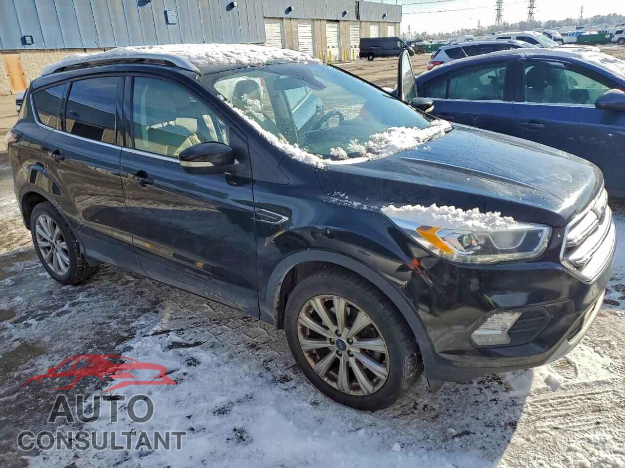 FORD ESCAPE 2017 - 1FMCU9J92HUC99171