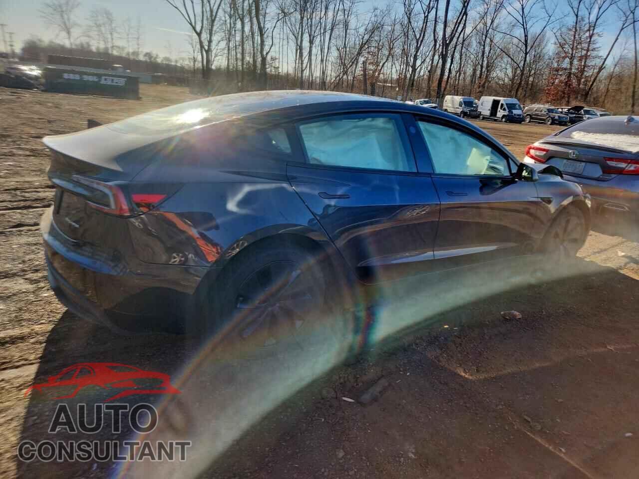 TESLA MODEL 3 2025 - 5YJ3E1EB3SF884759