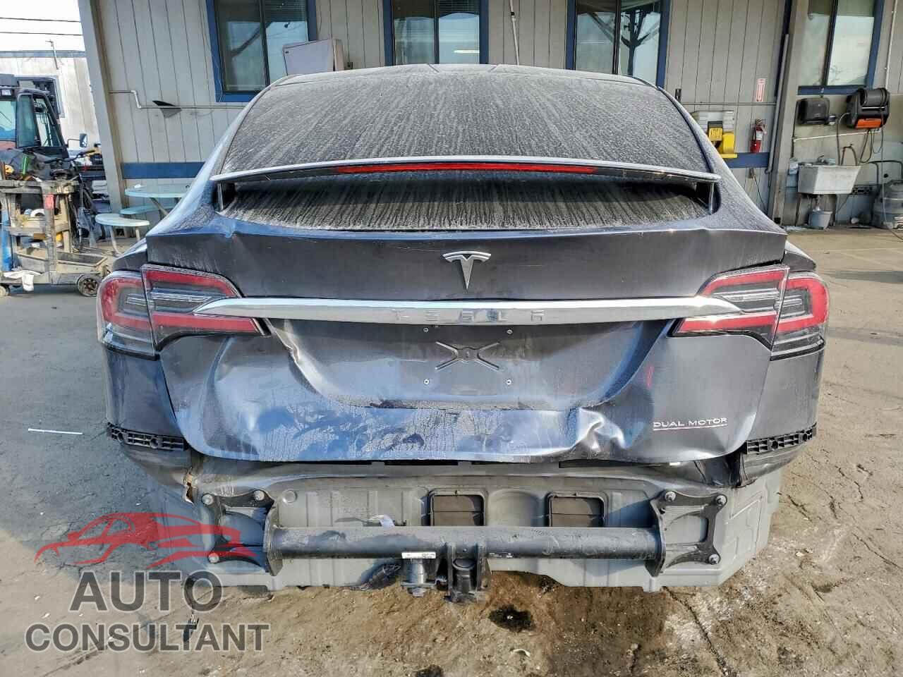 TESLA MODEL X 2020 - 5YJXCBE46LF240169