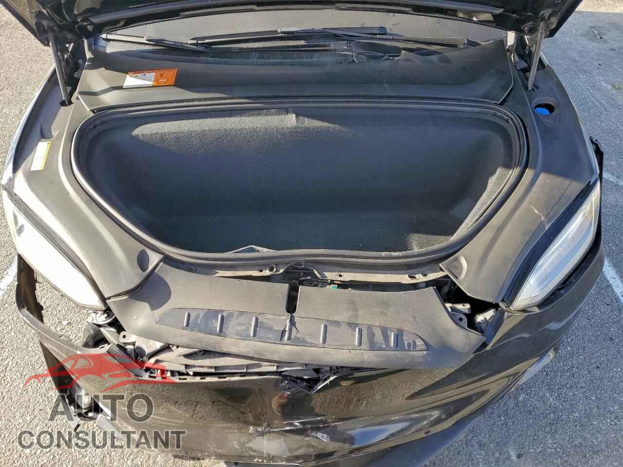 TESLA MODEL X 2016 - 5YJXCAE47GF001472