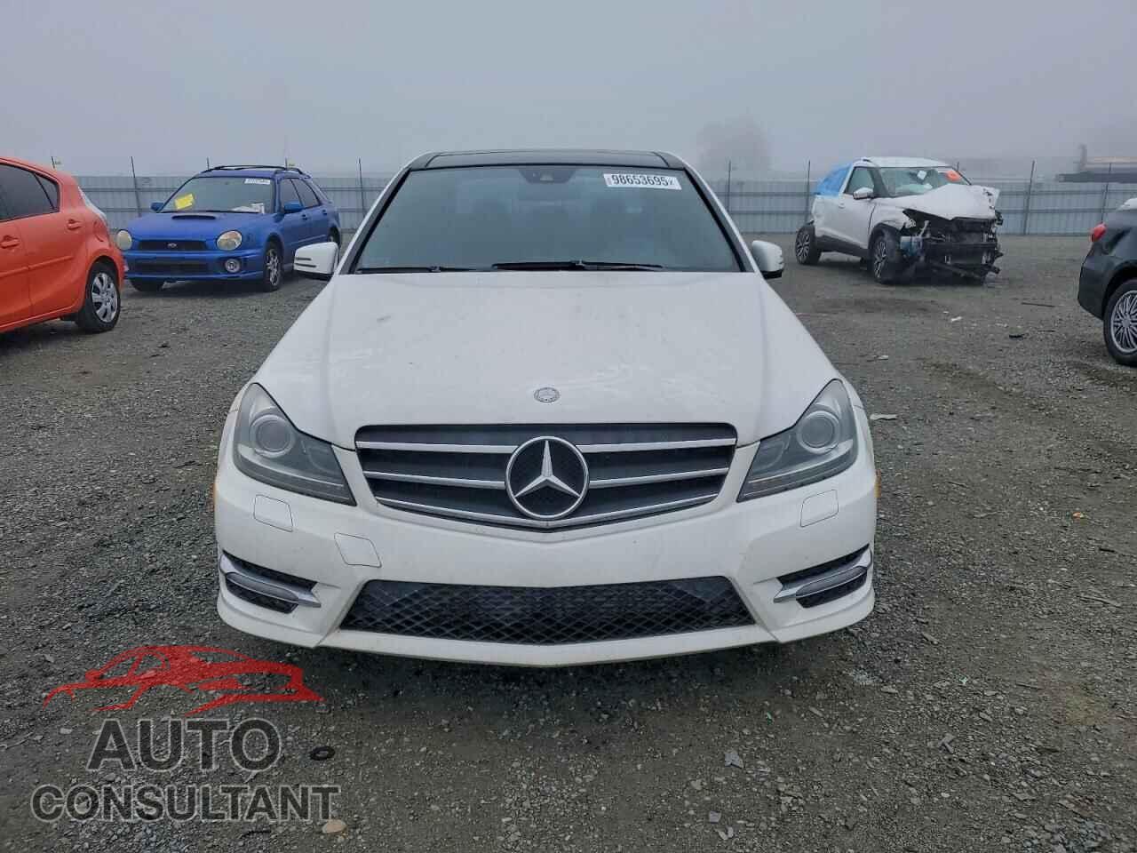 MERCEDES-BENZ C-CLASS 2013 - WDDGF4HB0DA762485