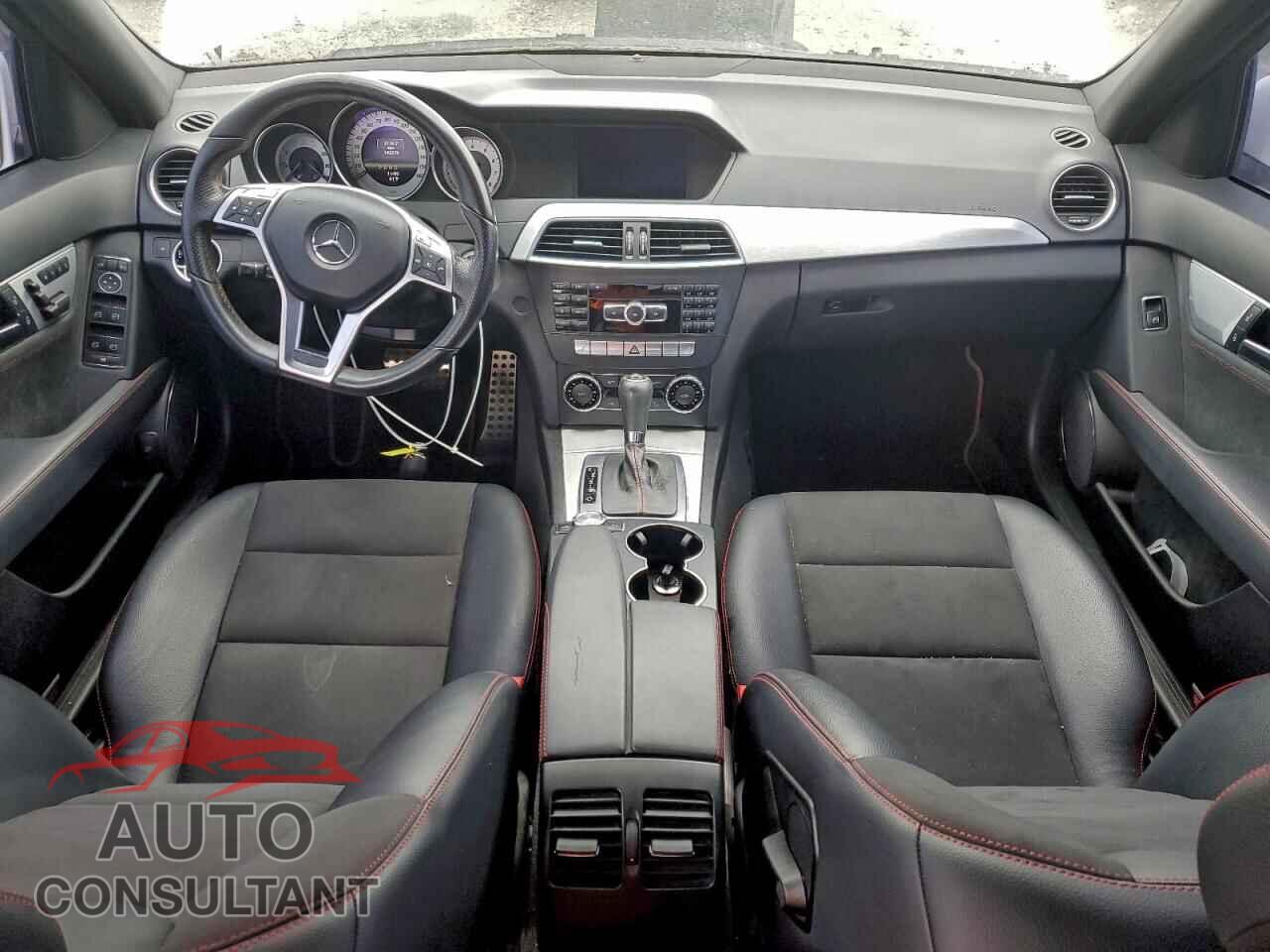MERCEDES-BENZ C-CLASS 2013 - WDDGF4HB0DA762485