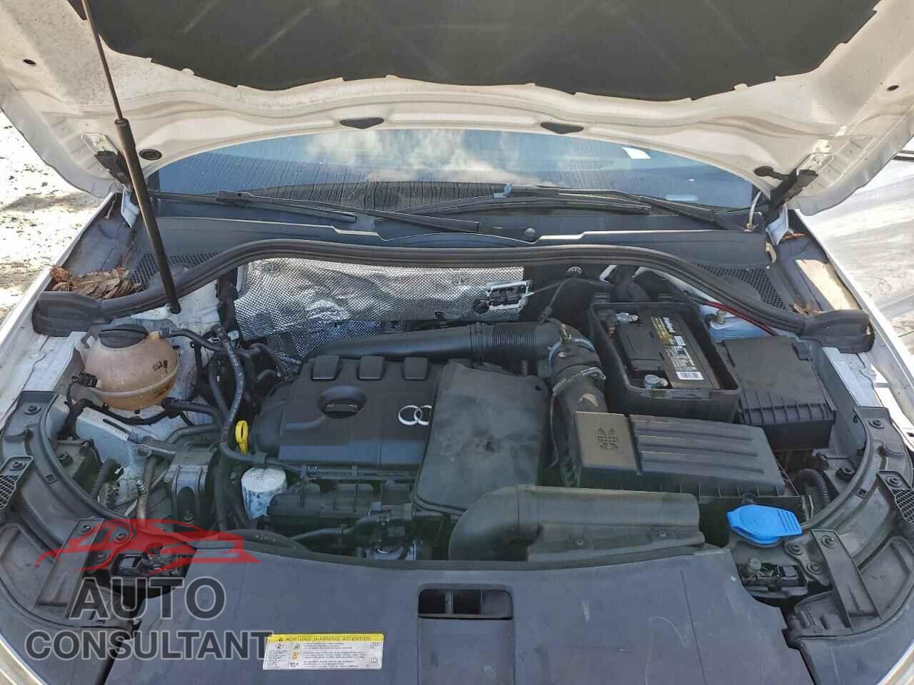AUDI Q3 2017 - WA1BCCFS4HR014012
