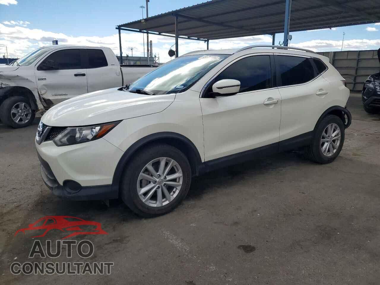 NISSAN ROGUE 2017 - JN1BJ1CP3HW030139