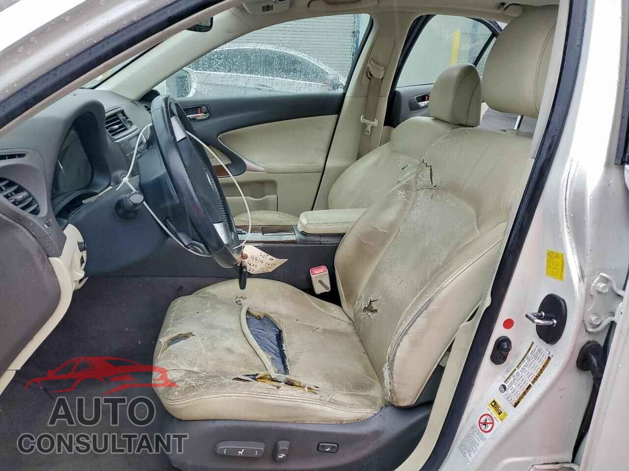 LEXUS IS 2011 - JTHBF5C28B5129609