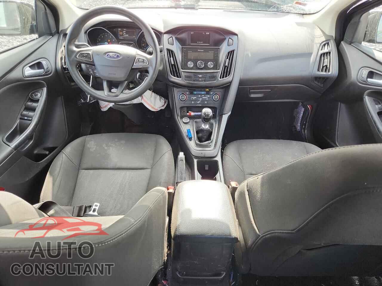 FORD FOCUS 2017 - 1FADP3FE2HL292591